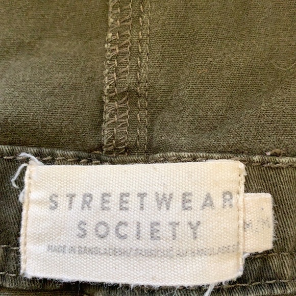 Cute army jumpsuit - Picture 7 of 7